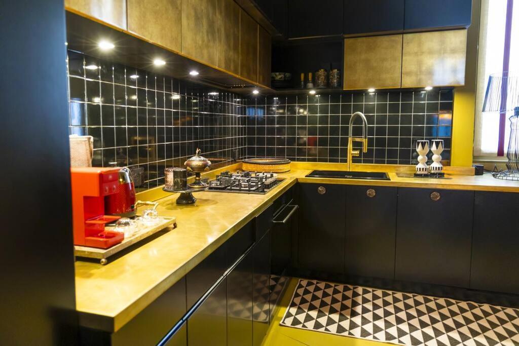 Luxury Bohemian Suite With Private Garden In Milan Extérieur photo